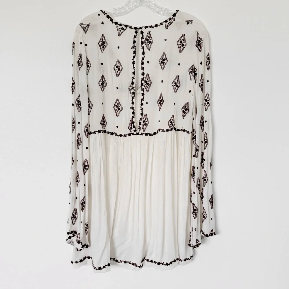 Free People Diamond Embroidery Off White Tunic Blouse Top Size Medium - Picture 7 of 7